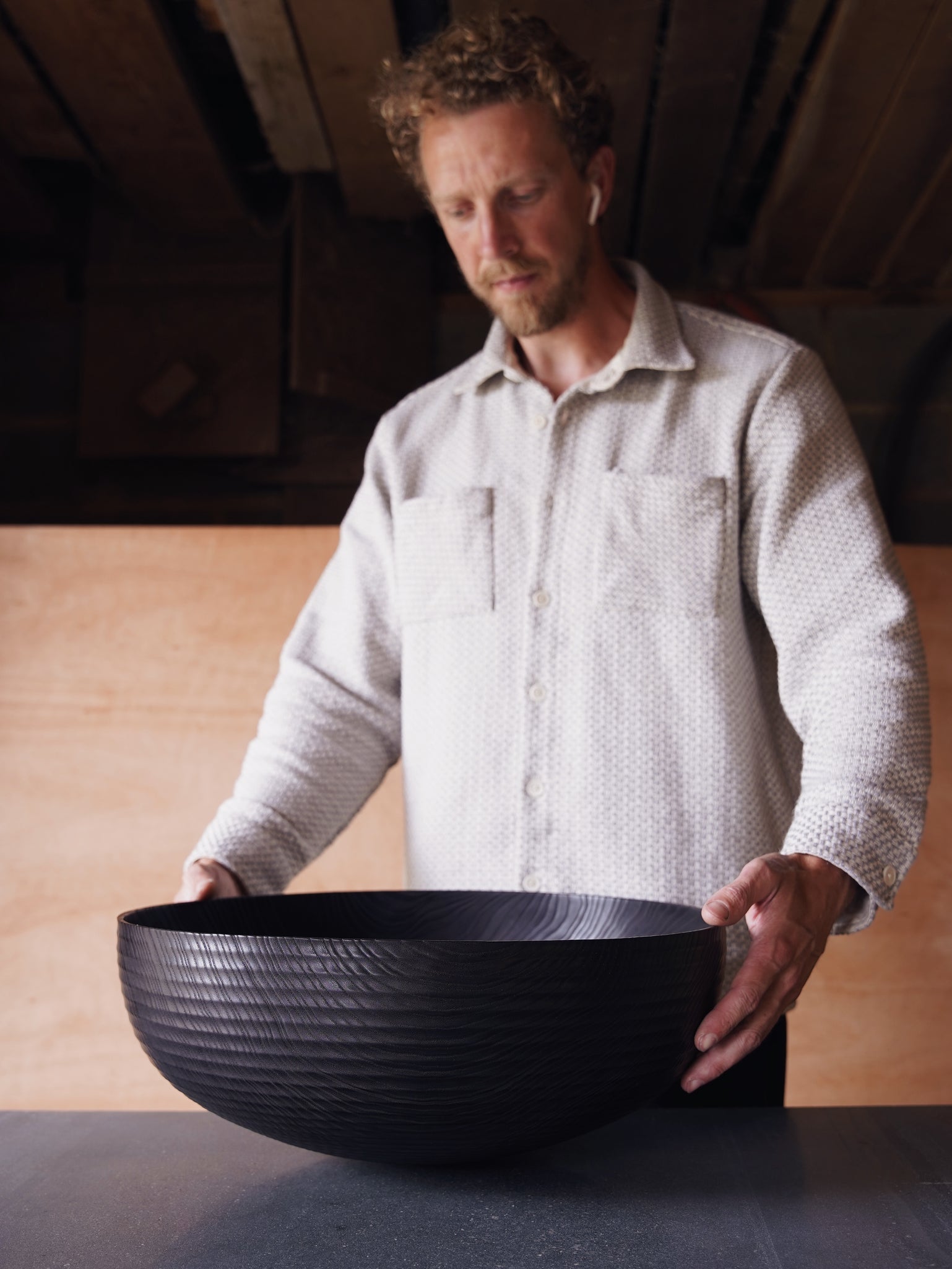 XL Coved Yakisugi Bowl - in Ash